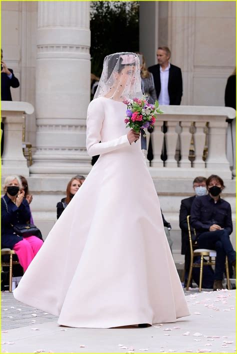 Photo: margaret qualley wedding dress chanel show 01 | Photo 4584805 ...