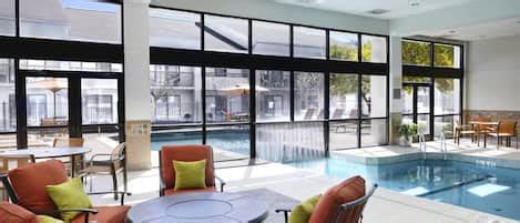 Aloft Dallas Arlington Entertainment District in Fort Worth: Find Hotel ...