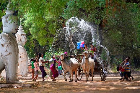 Myanmar Thingyan Water Festival - Vietnam Local Tour