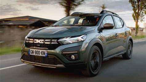 Dacia Sandero Stepway 2024: caratteristiche, motori e prezzi di listino