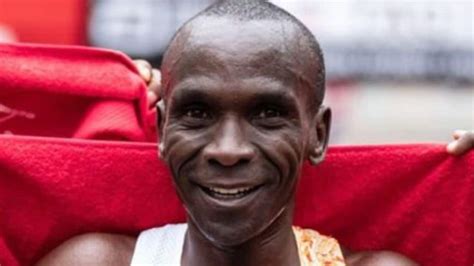 Eliud Kipchoge Biography, Age, Height, Family, Marathon Pace, Best Time ...