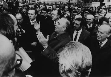 Gorbachev and the Origins of His Reforms : The End of the Russian Revolution : Orlando Figes