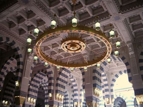 LISTEN: Masjid Al Nabawi in Madinah