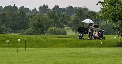 Best Golf Rain Gear: Everything You Need To Play Golf In The Rain