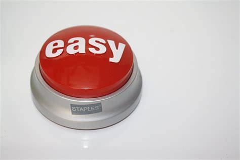 Staples Talking EASY BUTTON - Complete Red/Silver : Amazon.ca: Office ...