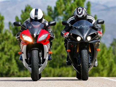 See Best Style: Yamaha R1 vs Yamaha R6