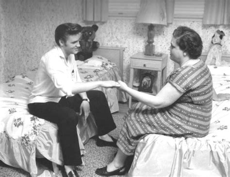 Elvis and Gladys 💕 - Elvis Presley Photo (37010093) - Fanpop