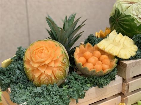 Cantaloupe fruit carving | Fruit carving, Food carving, Cantaloupe fruit