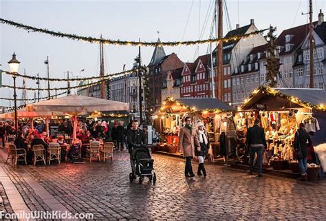 Pictures of the Nyhavn Christmas Market in Copenhagen, Denmark ...