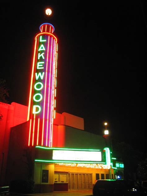 Lakewood Theater | Lakewood, Neon signs, Dallas