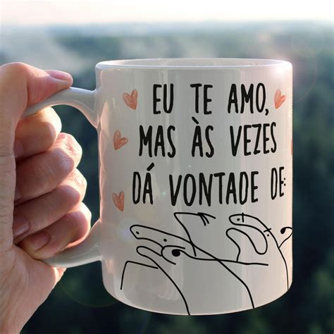 Caneca Flork Eu Te Amo, Mas Ás Vezes na Camiseteria S.A.