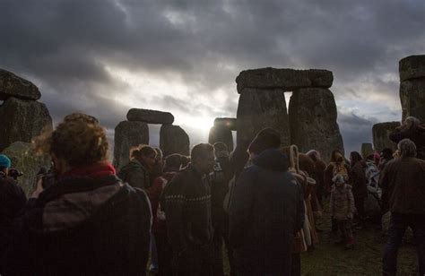 Why Thousands Of Pagans Gather At Stonehenge For The Winter Solstice | HuffPost Religion