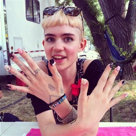 grimes-claireboucher.tumblr.com | Heart tattoo, Claire boucher, Tattoos