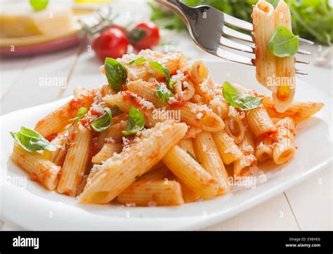 Penne rigate hi-res stock photography and images - Alamy