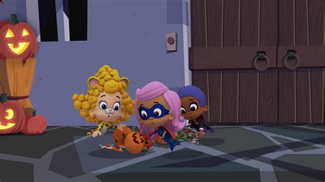 Watch Bubble Guppies Season 4 Episode 13: Bubble Guppies - Trick-or ...