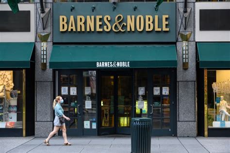 Barnes & Noble confirms it's closing all 600 locations for a day in weeks and customers must ...