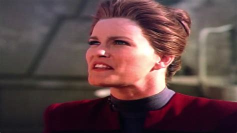 Star Trek Voyager S1.E1&2 “The Caretaker” recap part 15 - YouTube