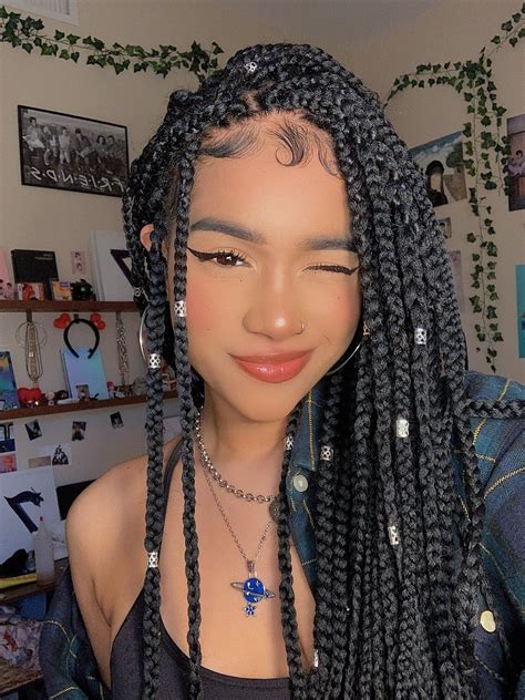 ⋆ ☽ kiara 𖤐 ⋆ on Twitter | Box braids styling, Cute box braids ...