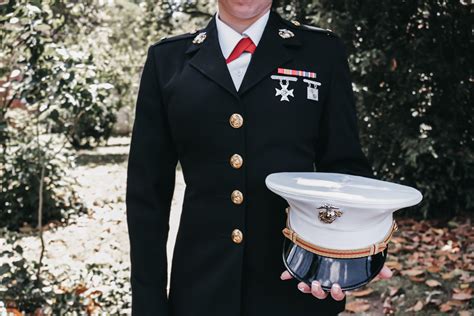 Female Marine Uniforms Guide | Medals of America