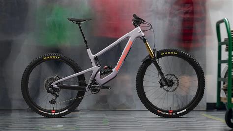 Top 5 Best Mountain Bikes In 2023: Riding High - electricscotter