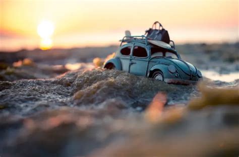 Wonderful Photo Project Showcase: Kim Leuenberger's “Traveling Cars Adventures” - Photodoto