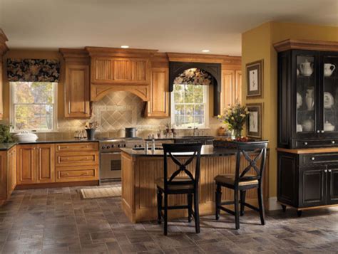 Schuler Cabinet Gallery - Traditional - Kitchen - chicago - by Schuler Cabinetry