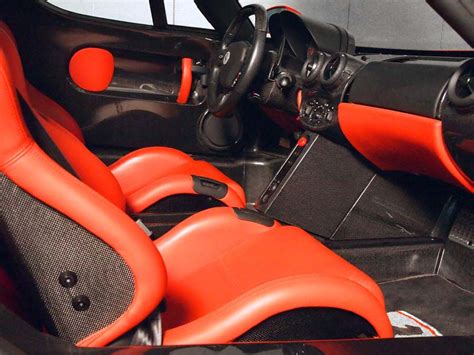 SPORTS CARS: ferrari enzo interior