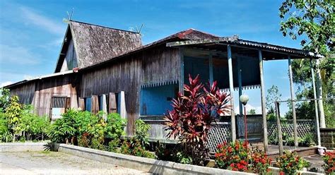 Mengenal Lebih Dekat Rumah Adat Banjar, Kalimantan Selatan | Indonesia Traveler