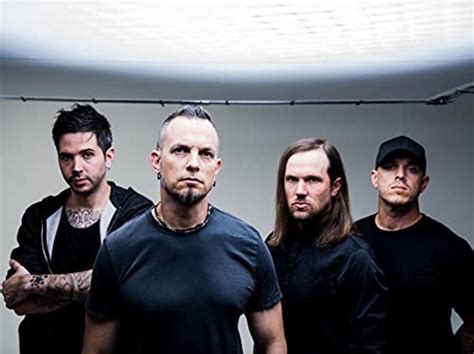 TREMONTI shares live video for new song A World Away – Metal Planet Music