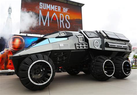 NASA unveils Mars rover concept vehicle