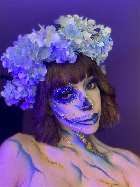 Maquillaje de Catrina Azul💙 Ig. Vicky_tosado Dead Makeup, Sugar Skull Makeup, Make Up Art ...