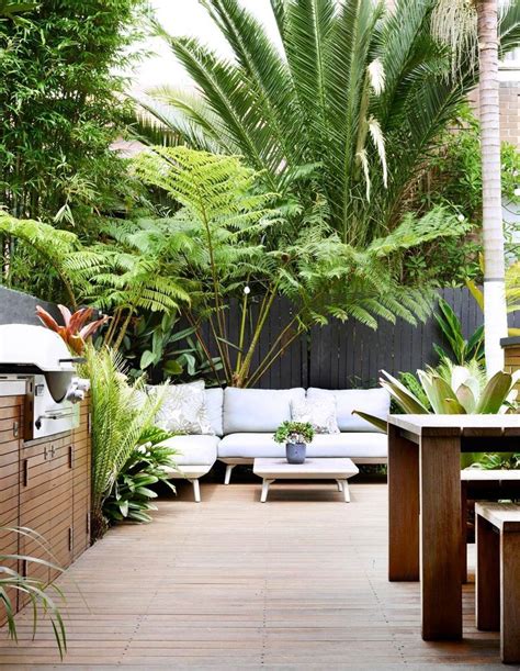 34 Lovely Tropical Garden Design Ideas | Tropical garden design, Modern garden design, Small ...