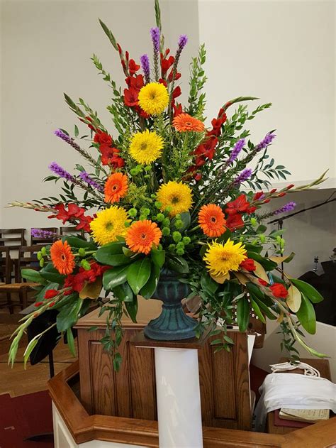 Altar Flowers | Thanksgiving flower arrangements, Church flower ...