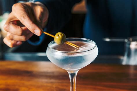 How to Make a Dirty Martini: A Recipe with Everything to Make it Right - Thrillist