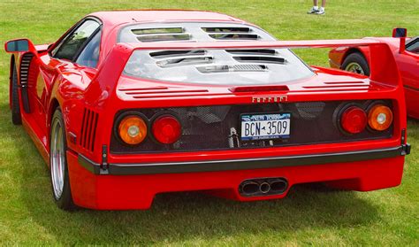 Ferrari F40 - Red - Rear