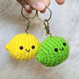 CROCHET PATTERN: Crochet Fruit Keychains, Amigurumi Kawaii Miniatur...