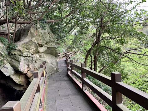 Cheonjeyeon Waterfall of Jeju Island (Visiting the 3 Waterfalls)