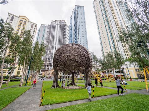 Condo Living in BGC: 8 Benefits of a Work & Lifestyle Hub