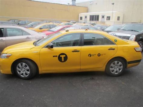 2010 TOYOTA CAMRY HYBRID SEDAN TAXI FOR SALE- $5500 (queens, NYC) New York City - New York Ads