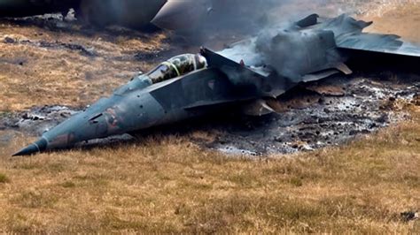 One of the last Russian Su 75 fighter jet was successfully landed by ...