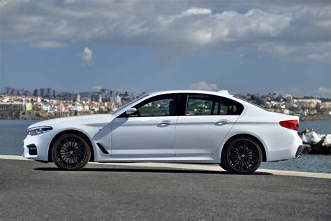 Five Favorite Tech Things About the 2017 BMW 5 Series - Automobile