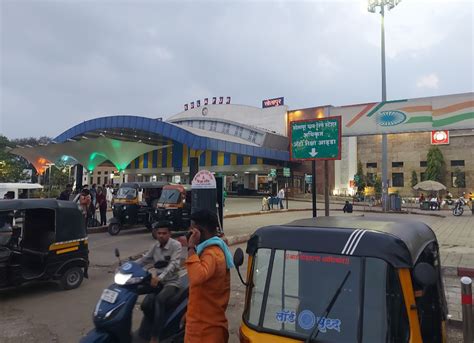 Human traffic jam at Yeshwanthpur Junction Railway Station - Team-BHP