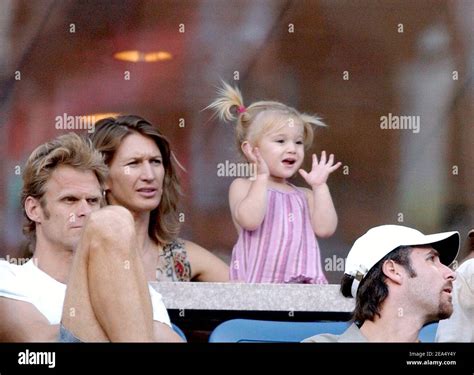 Agassi jaz elle hi-res stock photography and images - Alamy