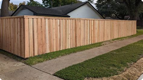 6 Inspiring Cedar Fence Ideas & Designs for 2023