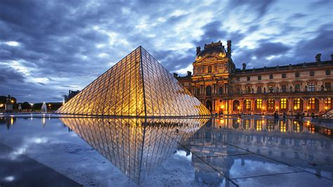 Paris's Louvre Museum closes over staff's COVID-19 fears - CGTN