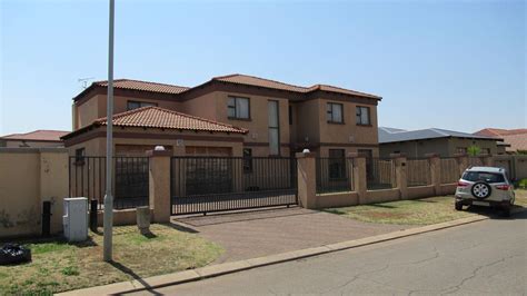 FNB Quick Sell 4 Bedroom House for Sale in Vanderbijlpark