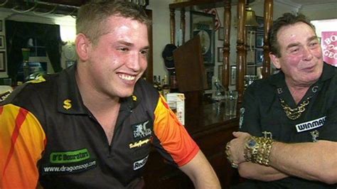 Darts: Bobby George son Richie competes at World Championships - BBC News