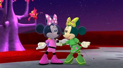 Martian Minnie thanked Minnie for helping her have a tea party in the Mickey Mouse Club ...