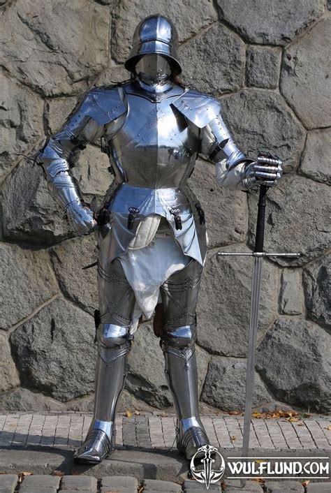 Suit of Armour, Germany, 1485, replica - wulflund.com