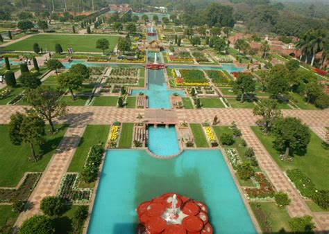 Undekhi Taswir: Mughal Gardens in Rashtrapati Bhavan (Delhi)